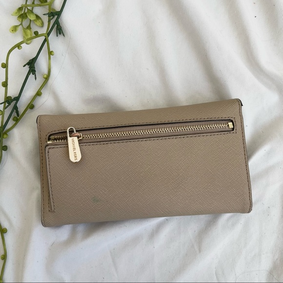 Michael Kors Beige Neutral Textured Leather Continental Long Snap Shut Wallet - Picture 6 of 14